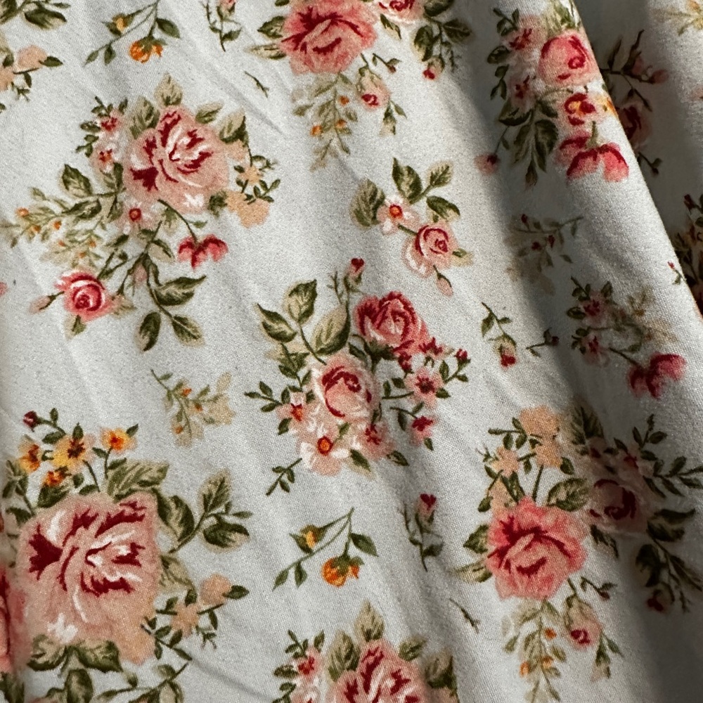 Floral tee - Picture 2 of 5